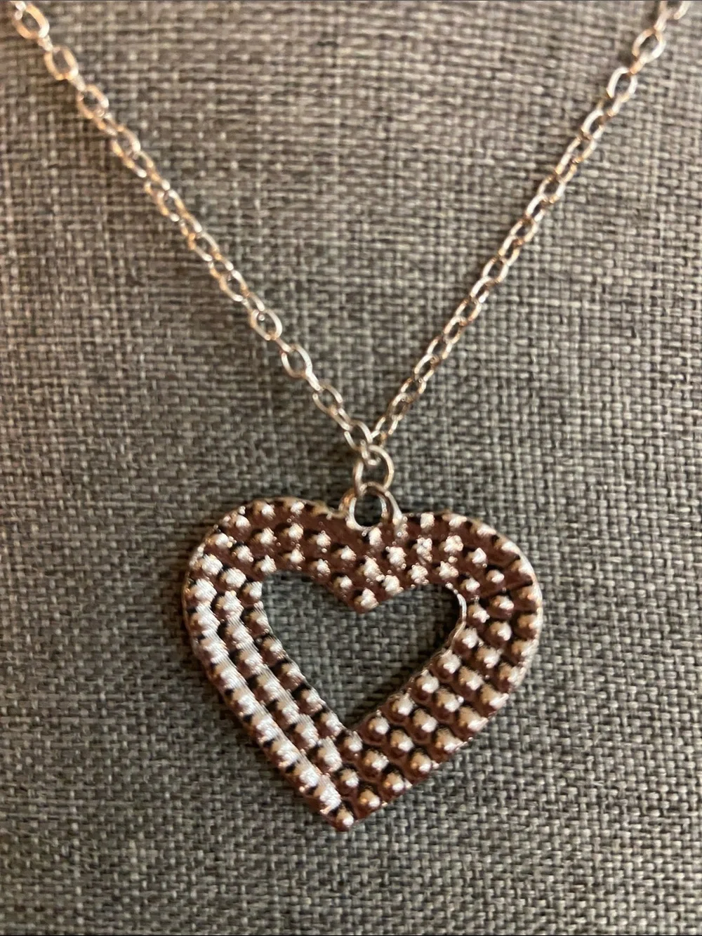 5/$10❤️❤️❤️NEW Silver Tone Zinc Alloy Crystal Heart Pendant Necklace